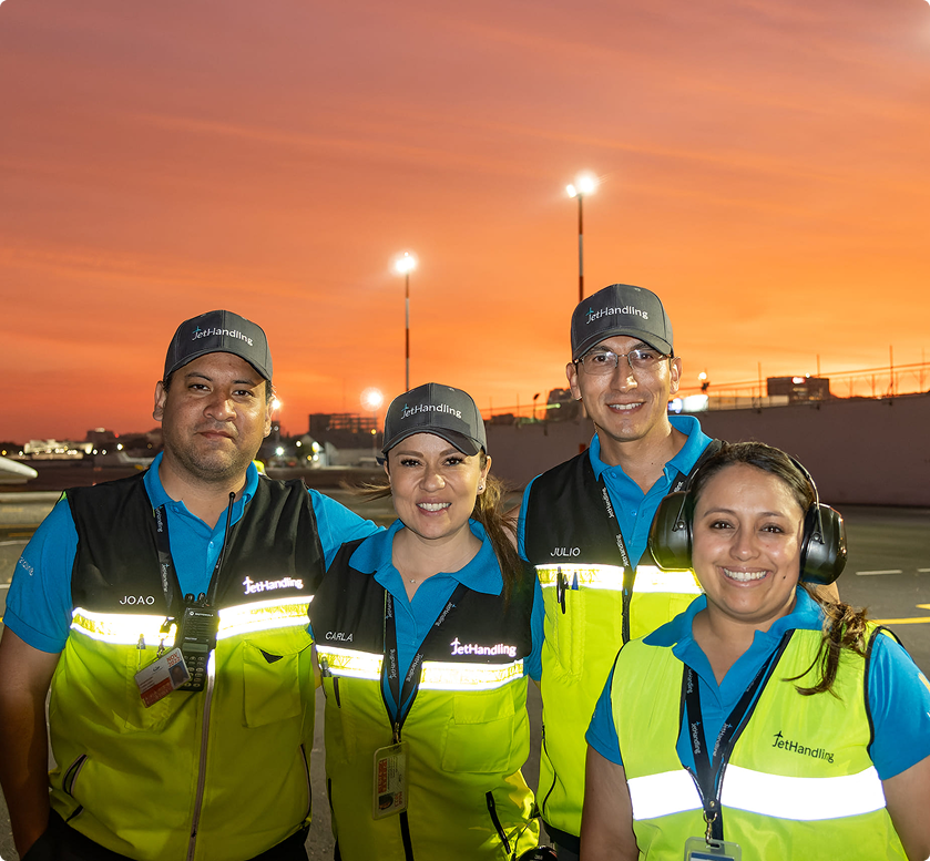 Jethandling team with over 35 years of experience in aviation operations
